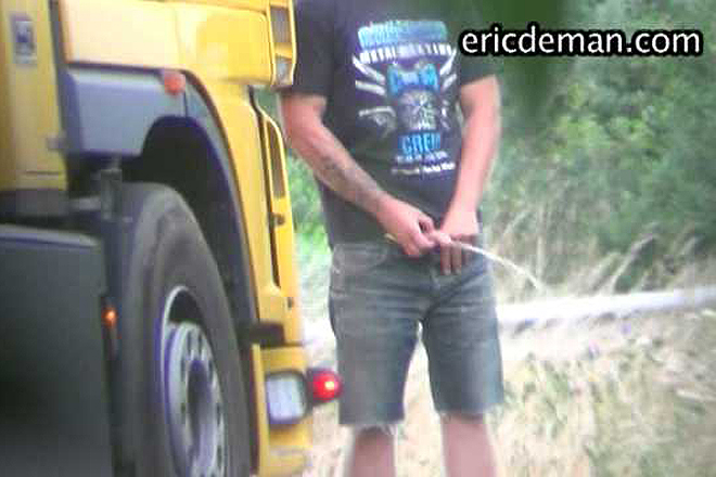 More Truckers Pissing! Image