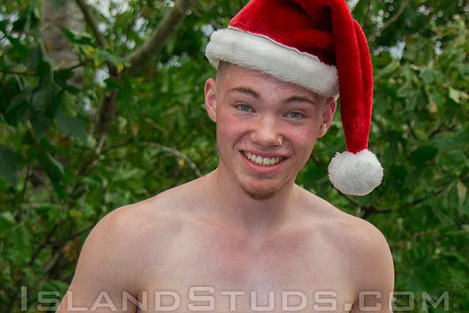 Uncut Xmas Twink Lucky Image